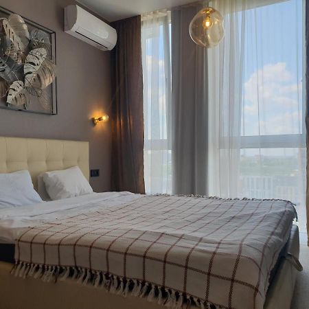 Nyvky Like Home - Fayna Town - Apt 398 Киев Екстериор снимка