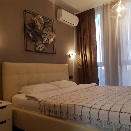 Nyvky Like Home - Fayna Town - Apt 398 Киев Стая снимка